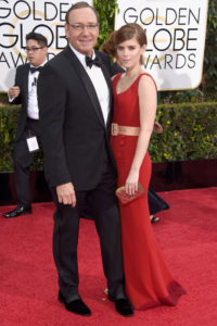 Kevin-Spacey-Kate-Mara-Golden-Globes-2015